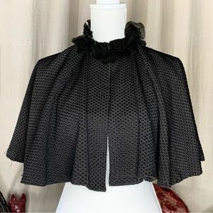 1900s Ladies Capelet